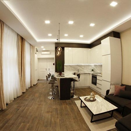 Luxus Design Elisabeth Apartment In The Center บูดาเปสต์ ภายนอก รูปภาพ